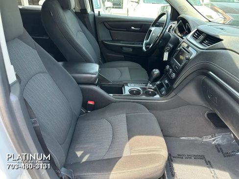 Used 2017 Chevrolet Traverse LT AWD/4WD image 15