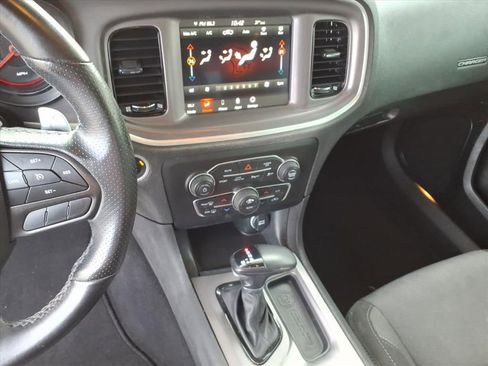 Used 2022 Dodge Charger SXT w/ Blacktop Package image 36