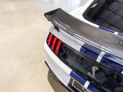 Used 2021 Ford Mustang Shelby GT500 w/ Carbon Fiber Track Pack image 21