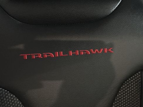 Used 2020 Jeep Compass Trailhawk w/ Cold Weather Group AWD/4WD image 12