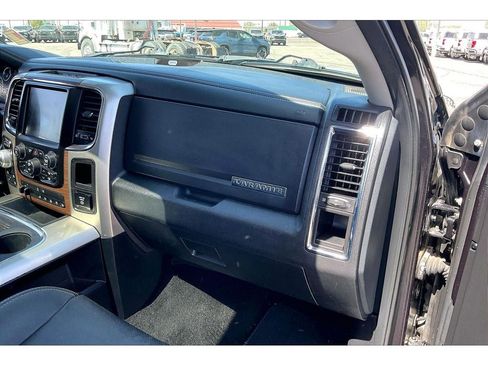 Used 2015 RAM 1500 Laramie w/ Convenience Group AWD/4WD image 18