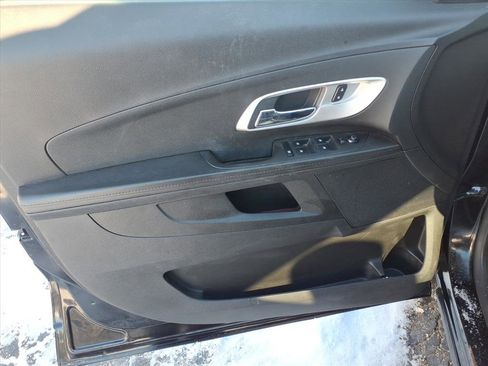 Used 2017 Chevrolet Equinox LT w/ Convenience Package image 11