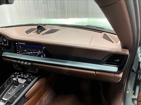 Used 2025 Porsche 911 Carrera image 27