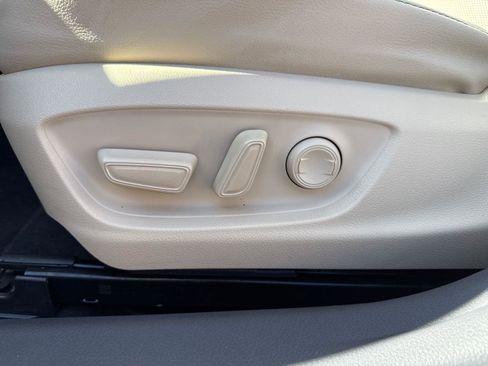 Used 2020 Toyota Camry XLE w/ Navigation Package AWD/4WD image 12