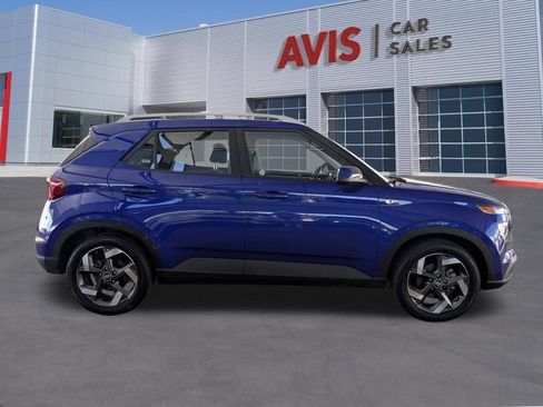 Used 2025 Hyundai Venue SEL FWD image 7