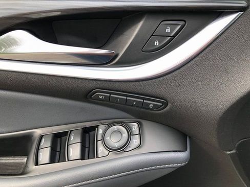 Used 2024 Buick Enclave Premium image 16