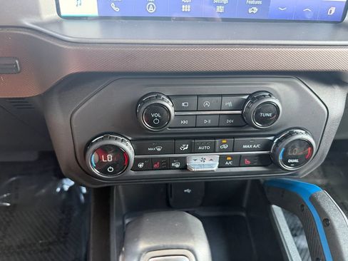 Used 2023 Ford Bronco Outer Banks w/ Sasquatch Package AWD/4WD image 33