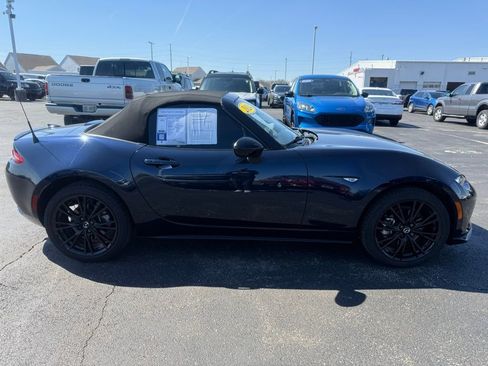 Used 2024 MAZDA MX-5 Miata Club image 2