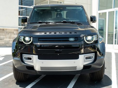 Used 2024 Land Rover Defender 90 S AWD/4WD image 4