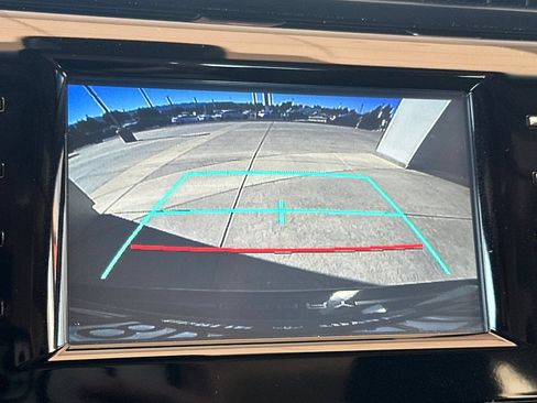 Used 2018 Toyota Camry LE FWD image 20