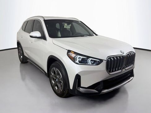 New 2026 BMW X1 xDrive28i w/ Technology Package AWD/4WD image 3