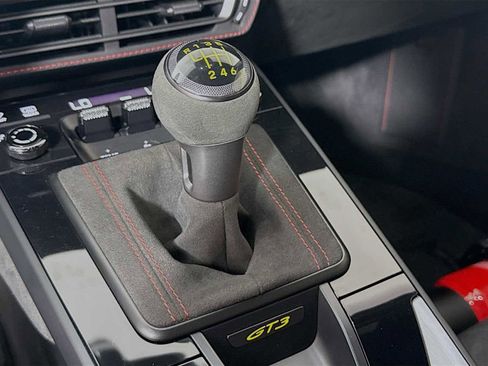 Used 2022 Porsche 911 GT3 image 14