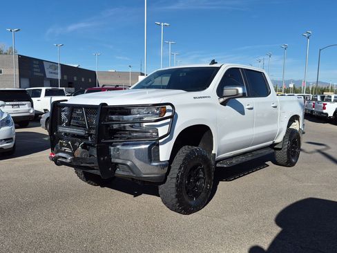 Used 2022 Chevrolet Silverado 1500 LT AWD/4WD image 8