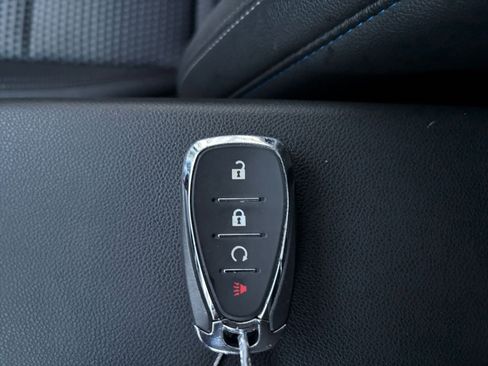 Used 2025 Chevrolet Trax LT image 22