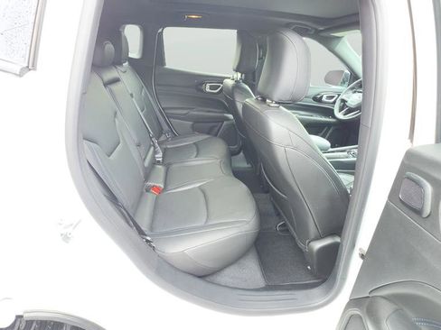 Used 2025 Jeep Compass Limited w/ Driver Assist Group I AWD/4WD image 19