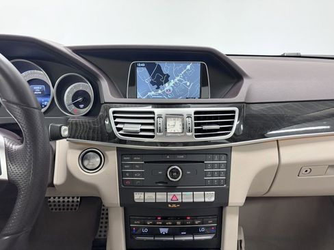Used 2016 Mercedes-Benz E 350 4MATIC Sedan image 17