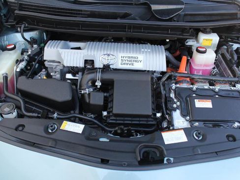 Used 2015 Toyota Prius Two FWD image 35