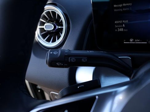 New 2026 Mercedes-Benz GLB 250 4MATIC image 42