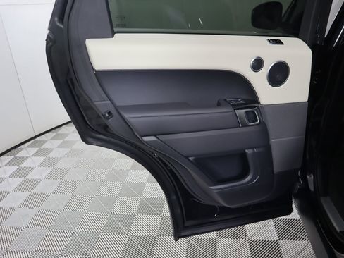 Used 2022 Land Rover Range Rover Sport HSE Silver Edition image 27