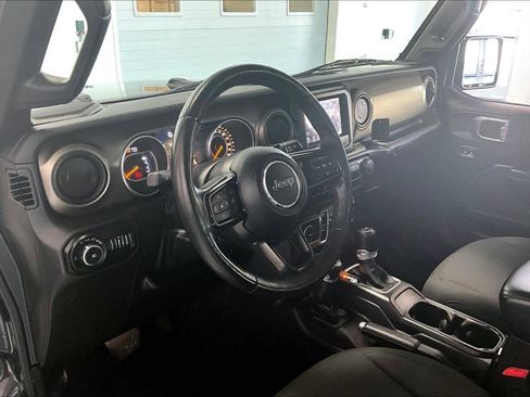 Used 2018 Jeep Wrangler Unlimited Sport S image 2