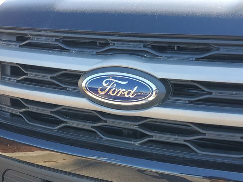 Used 2024 Ford Expedition Max XLT image 5