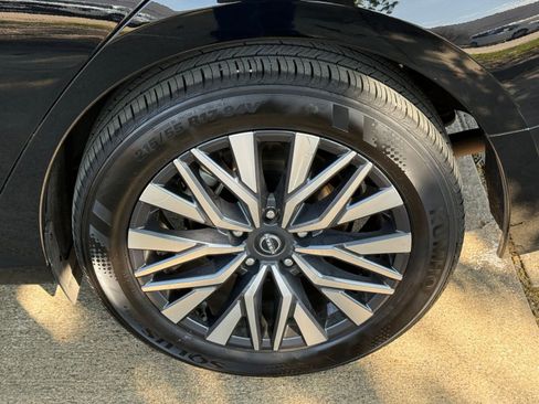 Used 2025 Nissan Altima 2.5 SV image 30