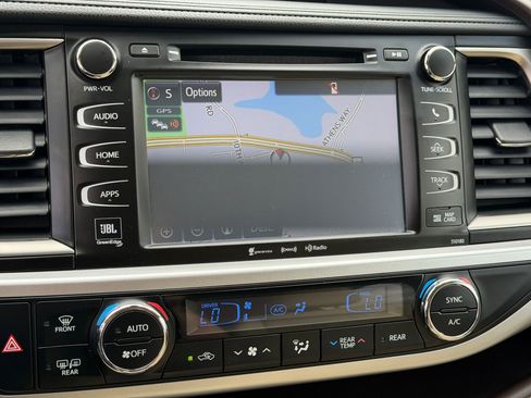 Used 2017 Toyota Highlander Limited w/ Protection Package #3 image 23