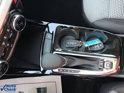 Used 2025 Chevrolet Trax LT image 35