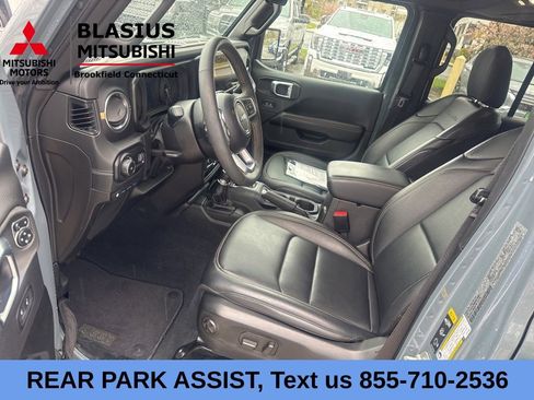 Used 2024 Jeep Wrangler Unlimited Sahara w/ Safety Group AWD/4WD image 18