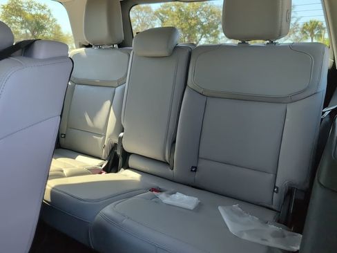 New 2026 Ford Expedition Active image 12