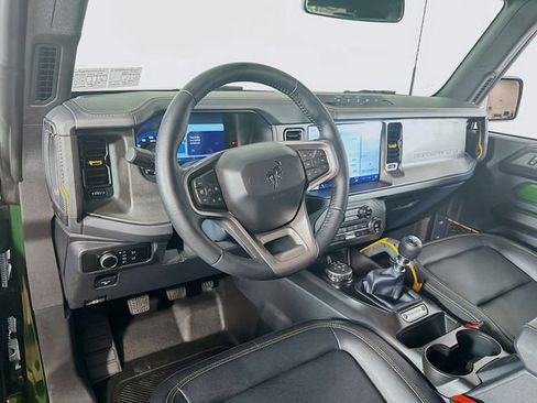 Used 2024 Ford Bronco Badlands w/ Sasquatch Package AWD/4WD image 19