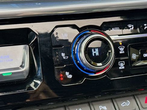 Used 2024 GMC Sierra 2500 Denali w/ Denali Reserve Package image 21