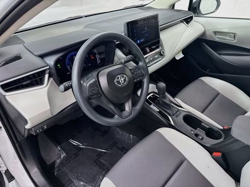 Used 2026 Toyota Corolla LE w/ LE Premium Package FWD image 9