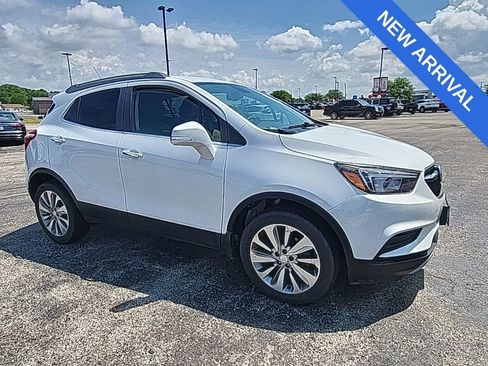 Used 2017 Buick Encore Preferred FWD image 2