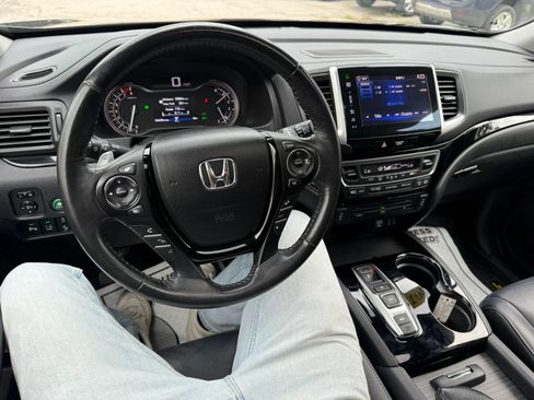 Used 2016 Honda Pilot Touring image 24
