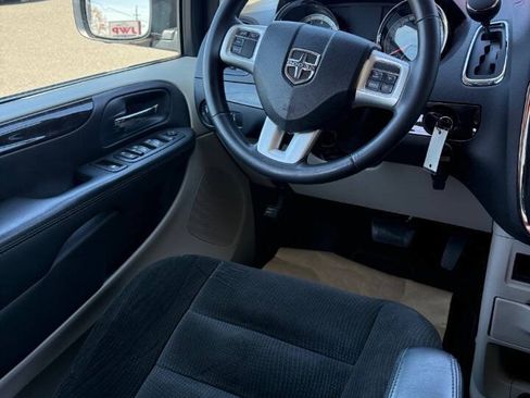 Used 2017 Dodge Grand Caravan SE w/ Power Window Group FWD image 10