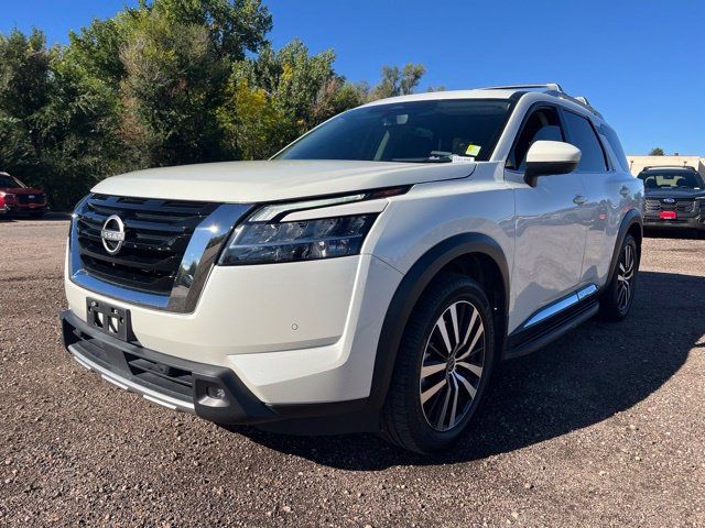 Used 2023 Nissan Pathfinder Platinum AWD/4WD image 1