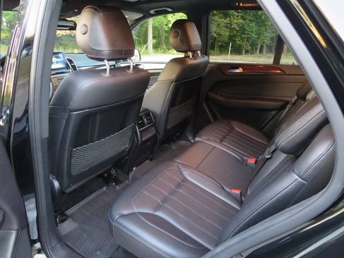 Used 2016 Mercedes-Benz GLE 350 4MATIC w/ Premium Package image 16
