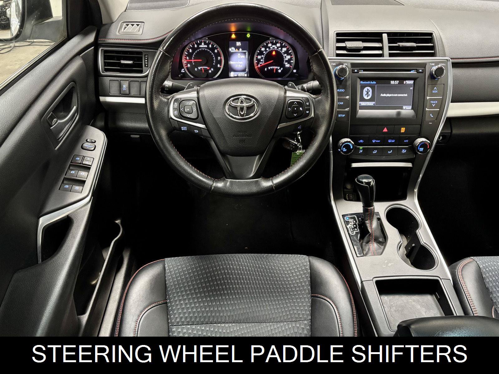 Used 2015 Toyota Camry SE FWD image 2