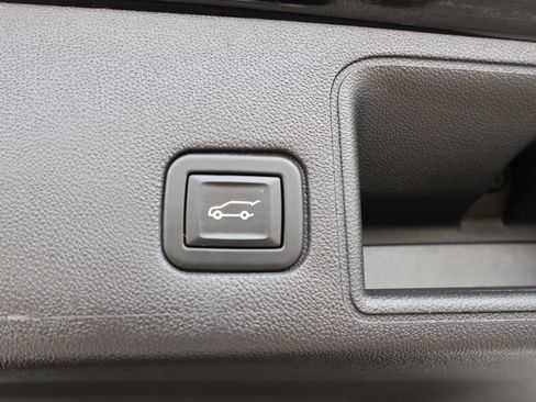 Used 2022 GMC Terrain Denali w/ LPO, Floor Liner Package AWD/4WD image 31