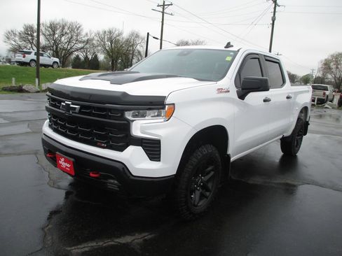 Used 2022 Chevrolet Silverado 1500 LT Trail Boss image 11