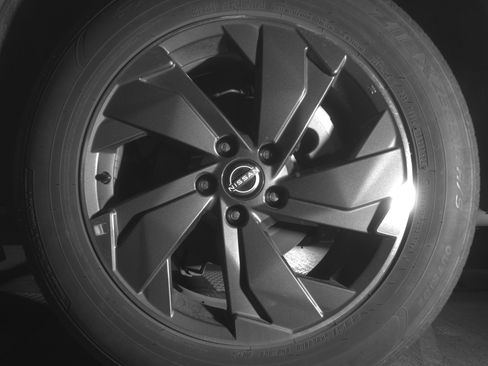 Used 2025 Nissan Rogue SV image 14