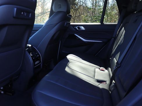 Used 2021 BMW X5 xDrive40i w/ Convenience Package image 14