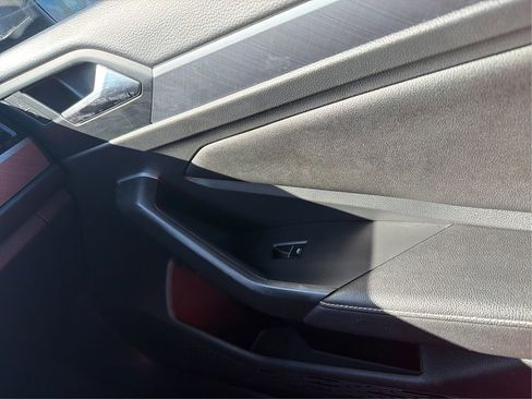 Used 2024 Volkswagen Jetta SE image 21