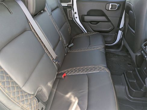 Used 2023 Jeep Wrangler Altitude image 35