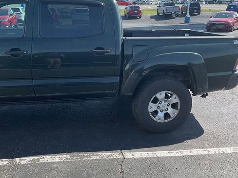 Used 2012 Toyota Tacoma 4x4 Double Cab w/ SR5 Pkg image 4