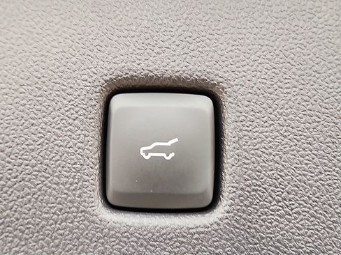 Used 2022 Ford Escape SEL FWD image 9