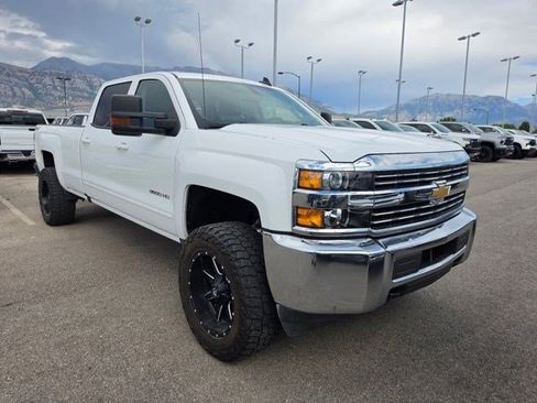 Used 2018 Chevrolet Silverado 3500 LT AWD/4WD image 2