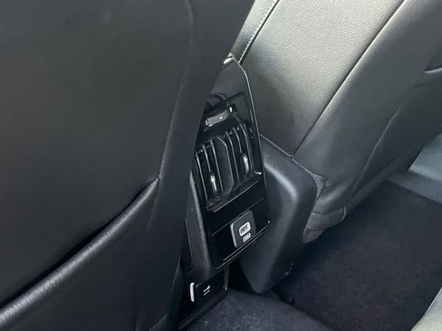 Used 2025 Jeep Compass Limited image 24