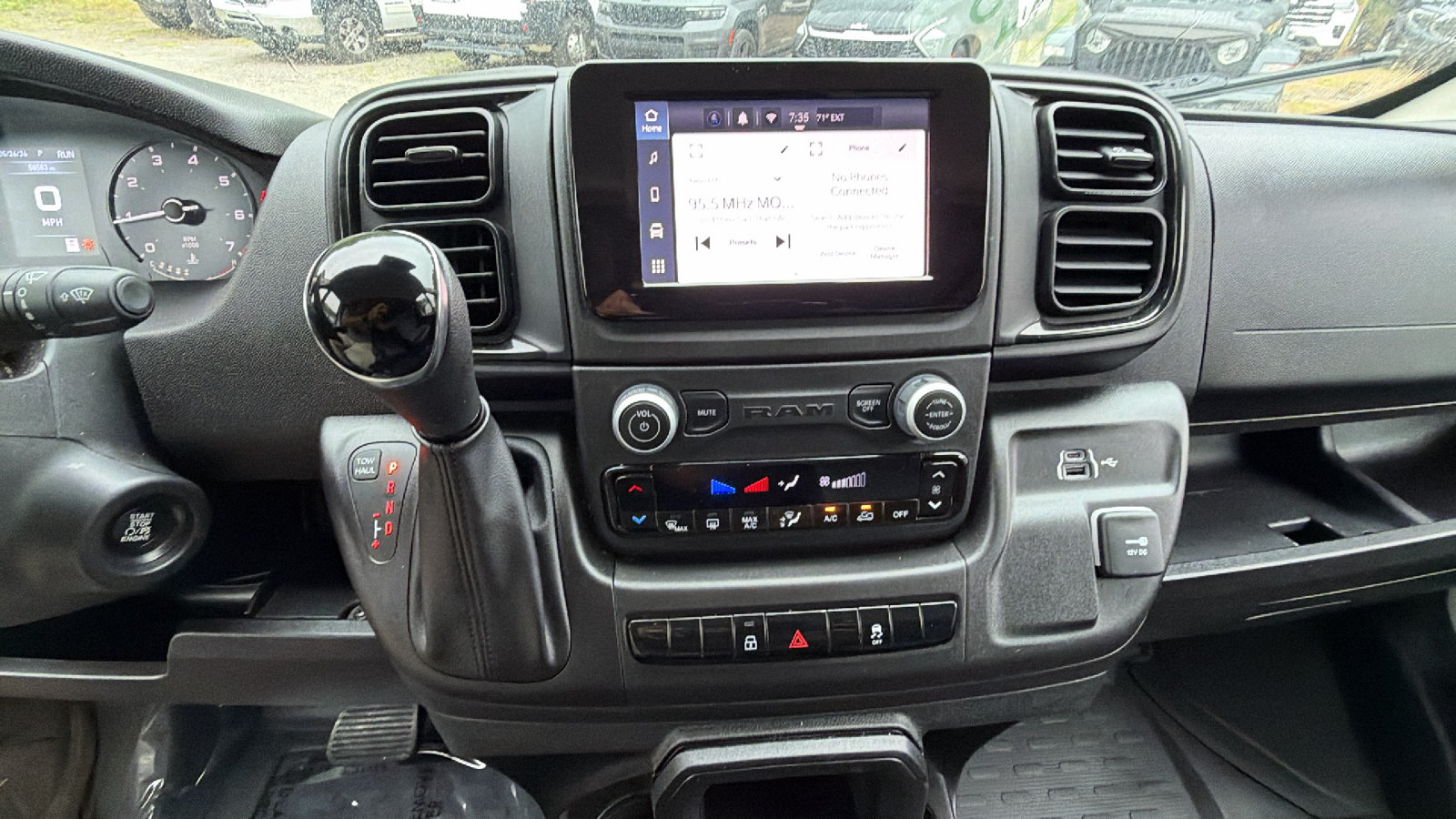 Used 2024 RAM ProMaster 2500 w/ Convenience Group FWD image 30